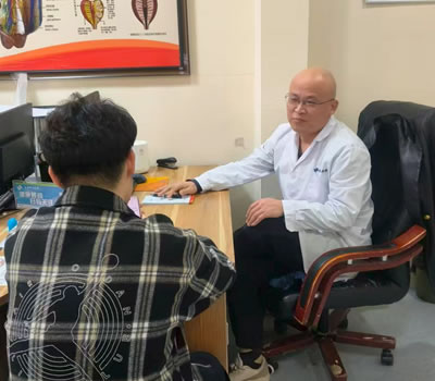 白山市|男科医师高朋磊：守护男性健康，专业男科诊疗